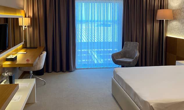 Decale Airport Hotel